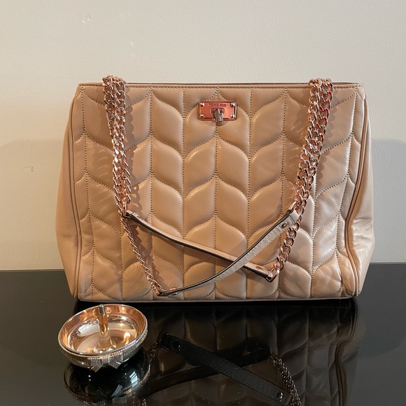 Michael Kors Peyton Quilted purse - Picture 2 of 13